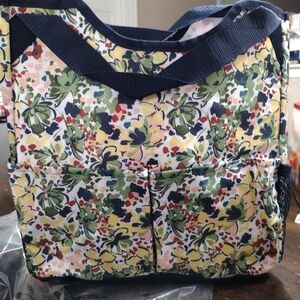 Thirty-One Floral Tote with Navy Trim